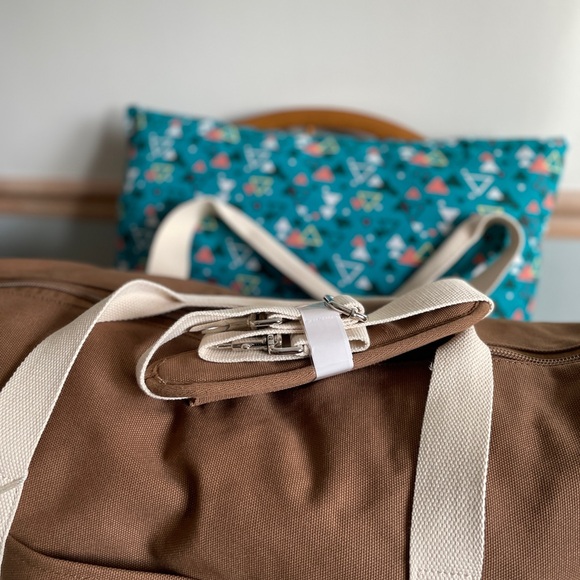 Lo & Sons Brown Travel Bag Catalina Deluxe Large - Picture 10 of 16